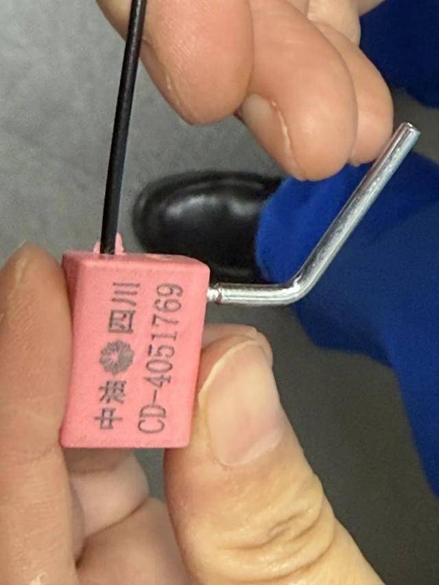 50升油箱被加了67.96升汽油？官方通报：加油枪已封存，全面调查